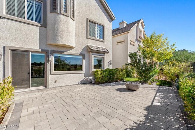 9161 Tudor Park Pl in Las Vegas, NV - Building Photo - Building Photo