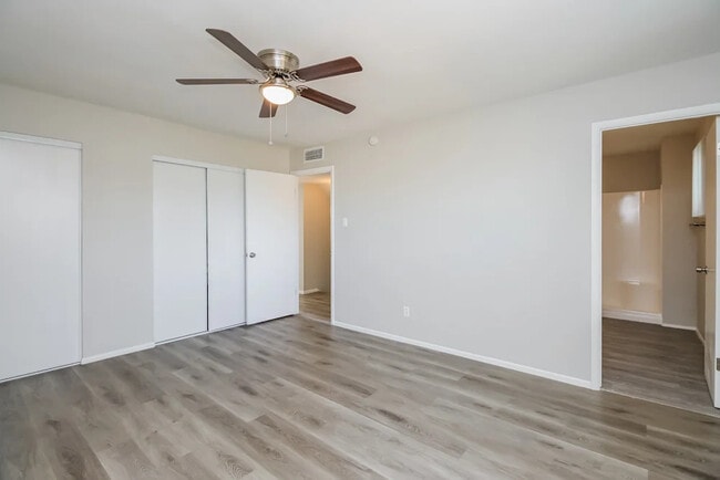 6724 S Lakeshore Dr in Tempe, AZ - Building Photo - Building Photo
