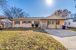 2976 Mark Twain Dr in Farmers Branch, TX - Building Photo