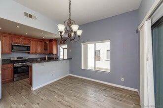 4639 Executive Dr in San Diego, CA - Building Photo - Building Photo