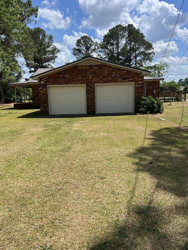 813 S Beston Rd in La Grange, NC - Building Photo - Building Photo