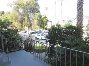 535 N Heliotrope Dr in Los Angeles, CA - Building Photo - Building Photo