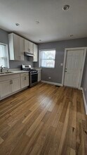 4223 W Augusta Blvd, Unit 1R in Chicago, IL - Foto de edificio - Building Photo
