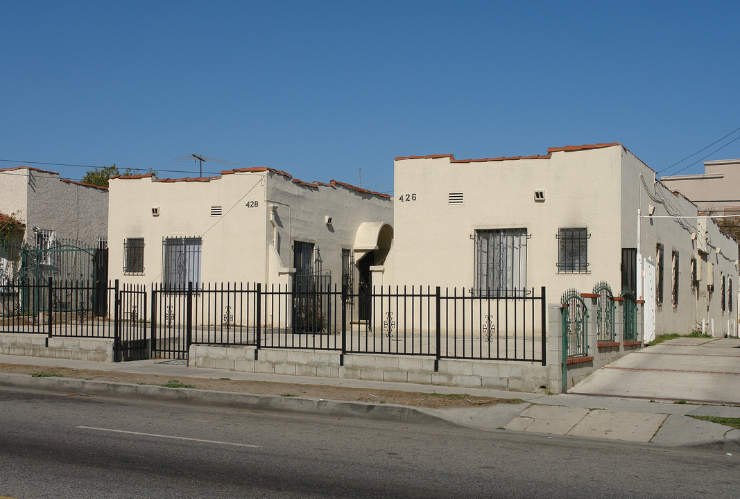 426-428 N Normandie Ave in Los Angeles, CA - Building Photo