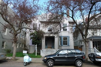 Fries House Apartments in Portland, OR - Building Photo - Building Photo