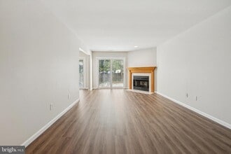 12 Nutmeg Dr in Lumberton, NJ - Foto de edificio - Building Photo