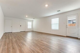 7337 Woodpecker Dr in McKinney, TX - Building Photo - Building Photo