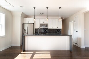 19 Playstead Rd, Unit 3 in Boston, MA - Building Photo