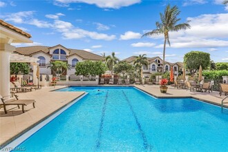 107 Colonade Cir in Naples, FL - Building Photo - Building Photo