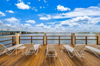 7845 NE Bayshore Ct in Miami, FL - Building Photo - Building Photo