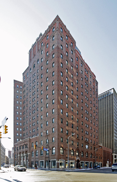 Allerton Apartments in Cleveland, OH - Building Photo