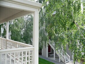 2701 Oak Rd, Unit G in Walnut Creek, CA - Building Photo - Building Photo