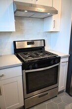 8130 W 83rd St, Unit 3 in Los Angeles, CA - Building Photo - Building Photo