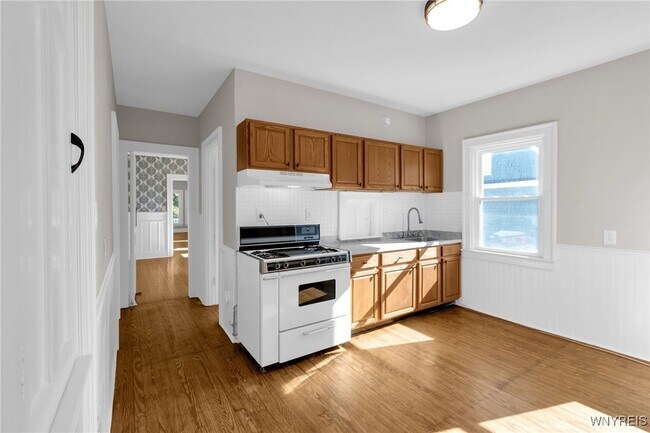 146 Lancaster Ave in Buffalo, NY - Building Photo - Building Photo