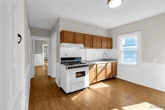 146 Lancaster Ave in Buffalo, NY - Foto de edificio - Building Photo