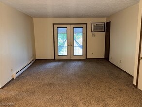 46 Carter Cir in Youngstown, OH - Building Photo - Building Photo