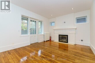 302 Sumach St in Toronto, ON - Building Photo - Building Photo