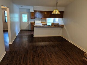 1316 Burgess Dr in Tallahassee, FL - Building Photo - Building Photo