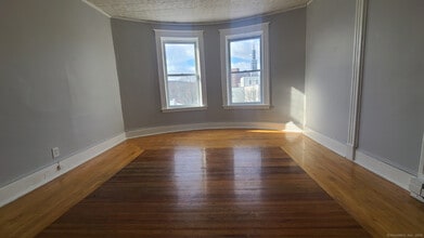 218 West St in Bristol, CT - Building Photo - Building Photo