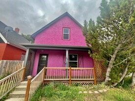 933 10th Ave in Helena, MT - Building Photo