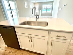 10948 Yalta St NE in Blaine, MN - Building Photo - Building Photo
