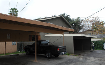 364 W 19th St in San Bernardino, CA - Foto de edificio - Building Photo