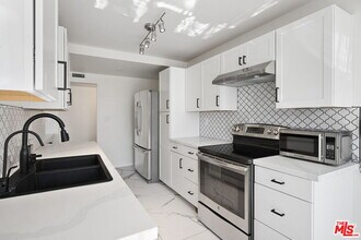 1230 Horn Ave in West Hollywood, CA - Building Photo - Building Photo