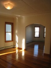 10 Evergreen Ave, Unit uni2 4-bed 1-bath in Somerville, MA - Building Photo - Building Photo