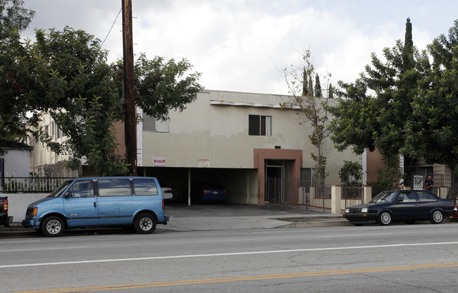 6715 Laurel Canyon Blvd in North Hollywood, CA - Building Photo - Building Photo