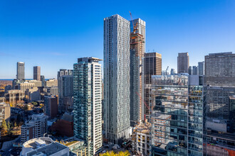 1 Yorkville in Toronto, ON - Building Photo - Building Photo