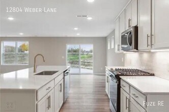 12804 Weber Ln in Rogers, MN - Building Photo - Building Photo