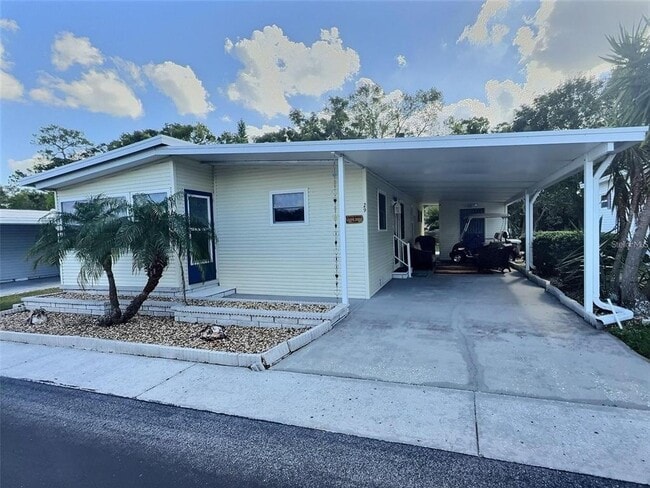 29 Royal Palm Cir in Largo, FL - Building Photo - Building Photo