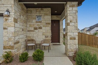 11800 Seaside Wds Dr in Austin, TX - Building Photo - Building Photo