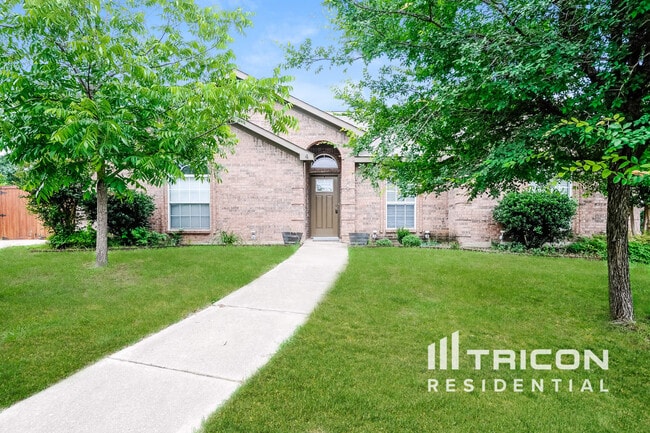 4 Rochelle Ct