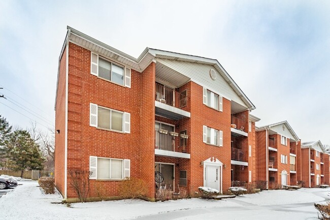489 Leslie Ct in Des Plaines, IL - Building Photo - Building Photo
