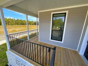 1005 American Ln in Brooksville, FL - Building Photo - Building Photo