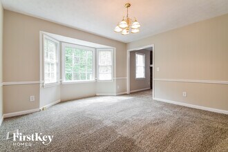 1930 Fernwood Dr in Lawrenceville, GA - Foto de edificio - Building Photo