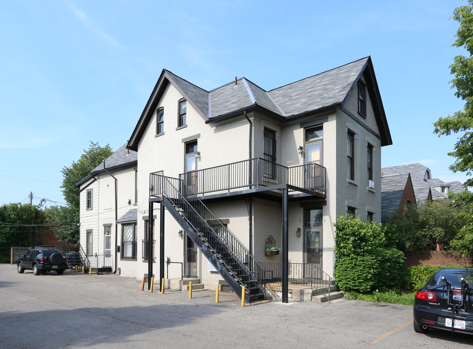 Belmont Apartments in Columbus, OH - Building Photo