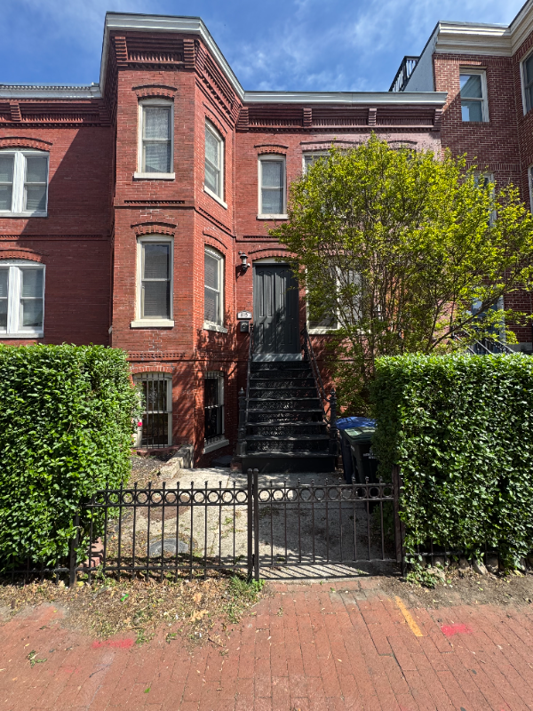 property at 815 T St NW