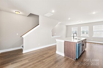 4126 Salient St in Charlotte, NC - Building Photo - Building Photo