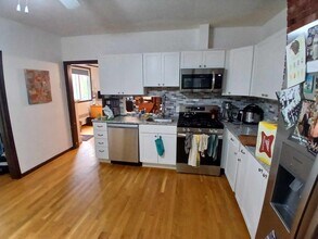 16 Orange St in Waltham, MA - Foto de edificio - Building Photo