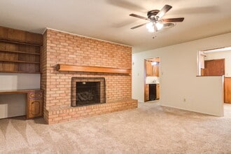 6707 Hartford Ave in Lubbock, TX - Building Photo - Building Photo