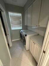 5565 Cove Cir in Naples, FL - Building Photo - Building Photo