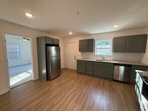 208 Meadow St in Scottsboro, AL - Building Photo - Building Photo