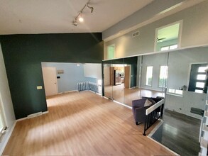 818 Eastchester Dr in Columbus, OH - Building Photo - Building Photo