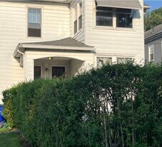 40 Ardmore Rd, Unit 40 Ardmore in West Hartford, CT - Building Photo