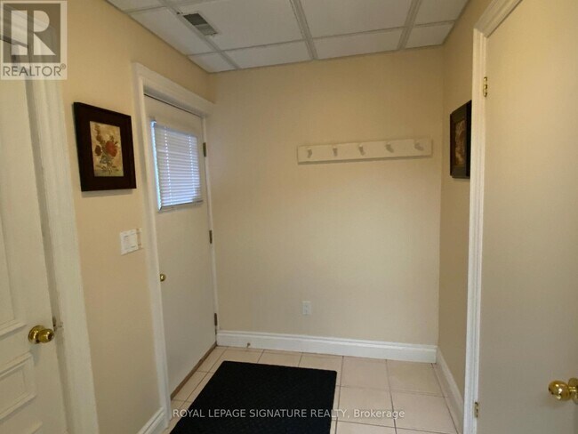 98 Westmoreland Ave in Toronto, ON - Building Photo - Building Photo