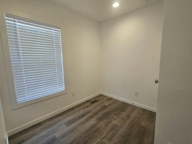 4650 E Lake Mead Blvd in Las Vegas, NV - Building Photo - Building Photo