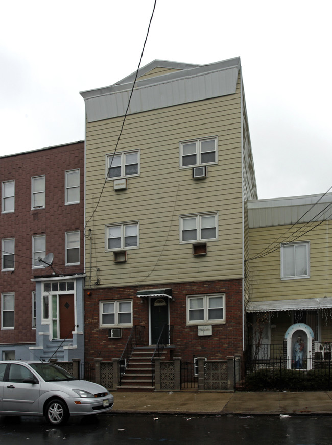 58 Laidlaw Ave in Jersey City, NJ - Building Photo - Building Photo