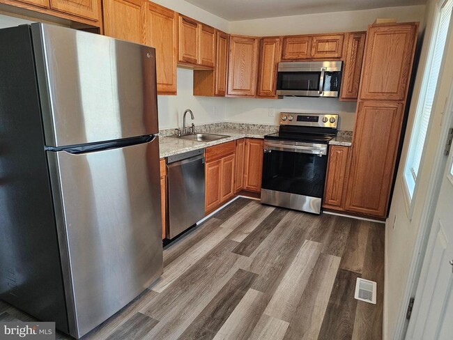6 Mill St in Elmer, NJ - Building Photo - Building Photo